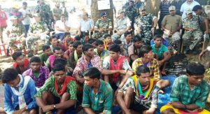 28 Naxalites surrender simultaneously in Dantewada