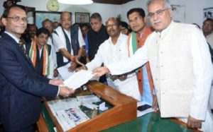 Manoj Mandavi filed nomination for the post of Deputy Speaker