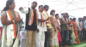 Congress shows strength in nomination rally