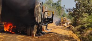 Naxalites set fire to 4 vehicles engaged in road construction