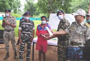 7 naxalites including two priests surrendered in Dantewada