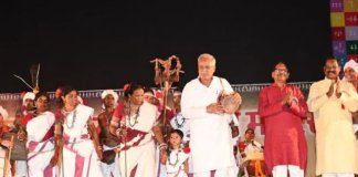 CM Bhupesh Baghel started dancing with folk dancers in Tribal Literature Festival
