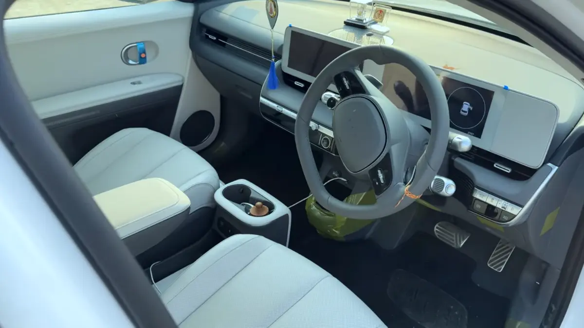 Hyundai Ioniq 5 Electric Car Inside System